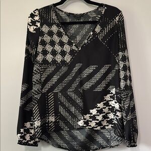 GUESS Patterned Women's Top